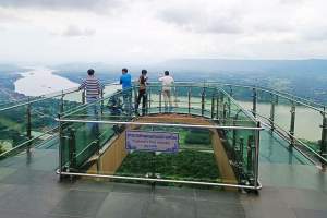 Fra Sky Walk over Mekongfloden i Nong Khai