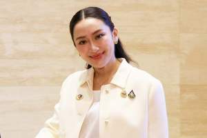 Thailandsk statsminister Paetongtarn Shinawatra kjemper for sitt politiske liv. 